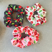 Load image into Gallery viewer, Scrunchie- Cherry