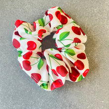 Load image into Gallery viewer, Scrunchie- Cherry