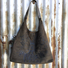 Load image into Gallery viewer, Purse - laser engraved