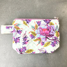 Load image into Gallery viewer, Quilted Makeup Bag