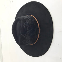 Load image into Gallery viewer, Cowboy hat