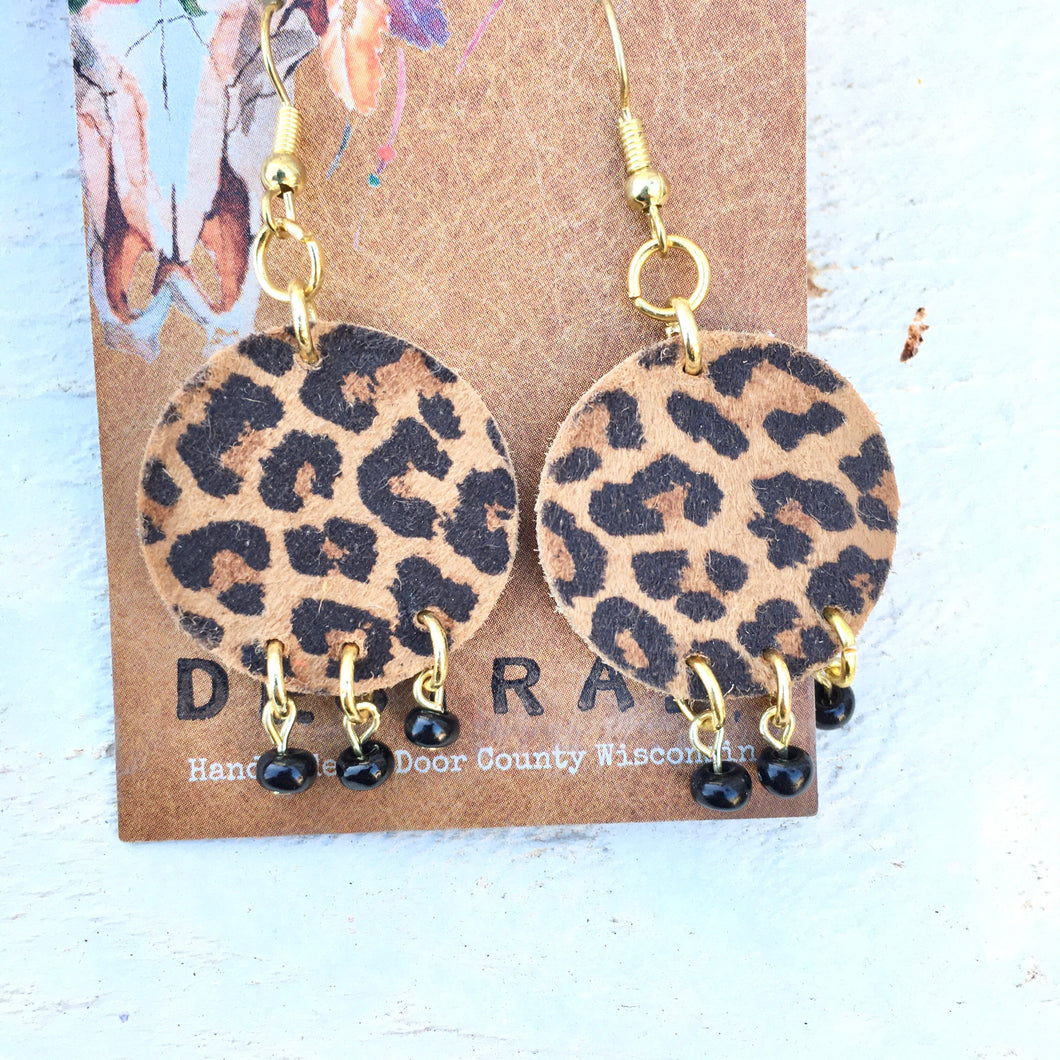 Earrings Animal print w/black beads