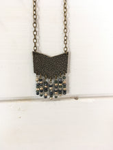 Load image into Gallery viewer, Necklace Antique gold with leather
