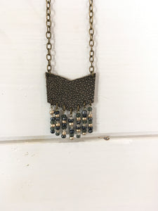 Necklace Antique gold with leather