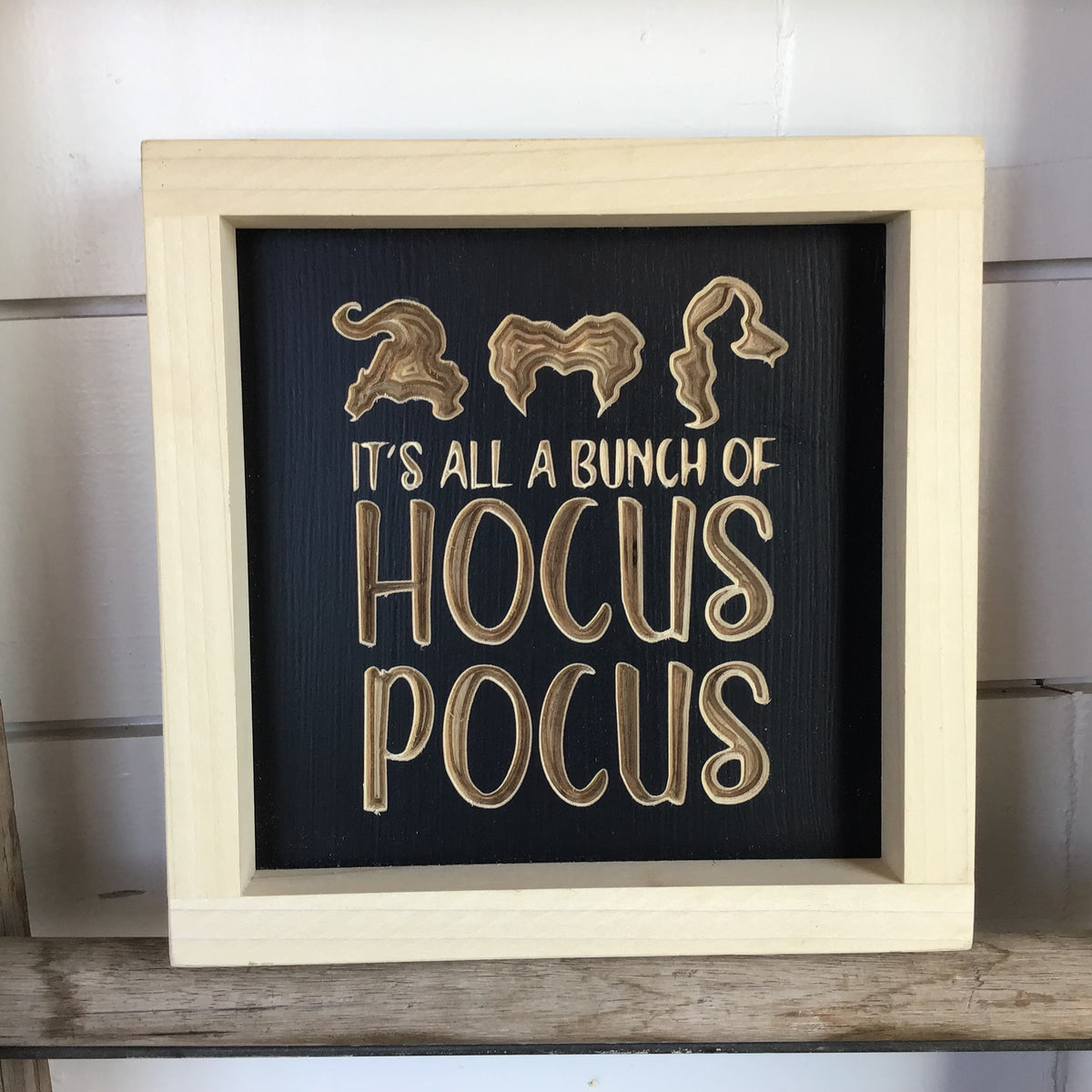 Sign - Hocus Pocus – DENN